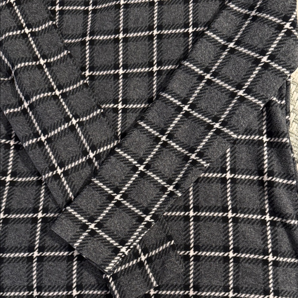 Women’s Cuddl Duds long sleeve - Picture 2 of 4